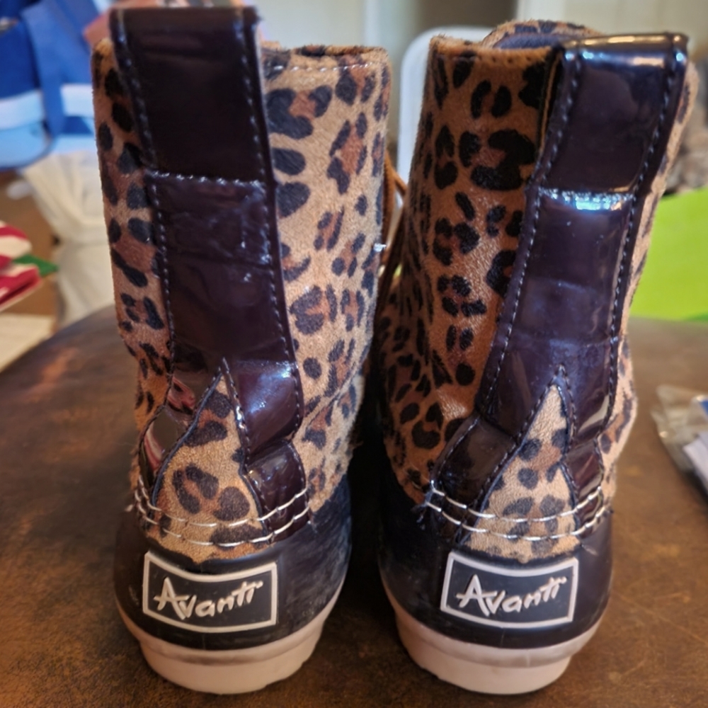 AVANTI GIRLS SIZE 3 RAIN BOOTS  LEPPARD . ❤️‍🔥